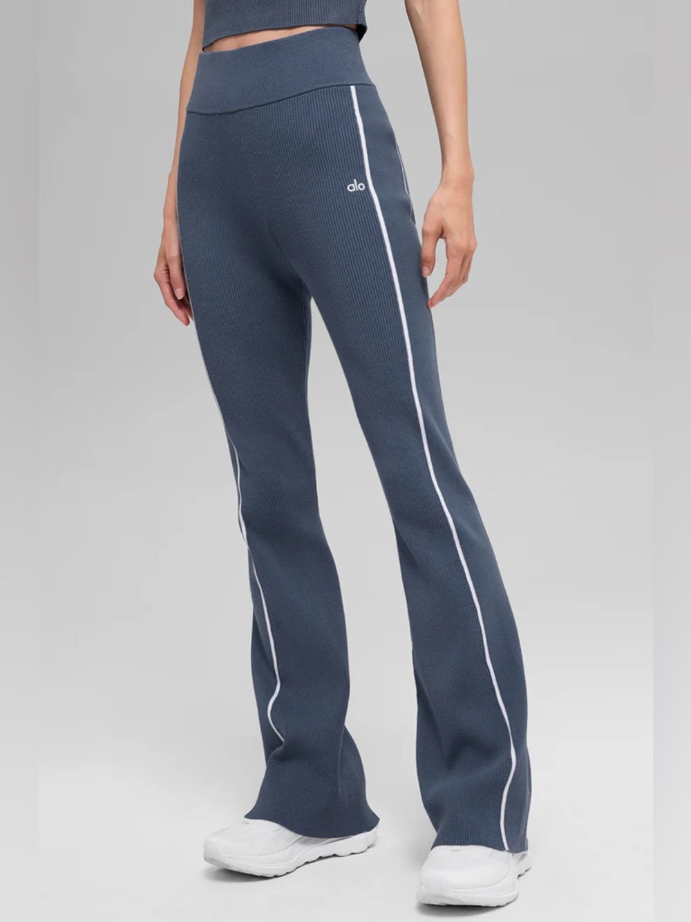 Alo Yoga Highline Ribbed Sweater Knit Flare Pants in Bluestone size Small